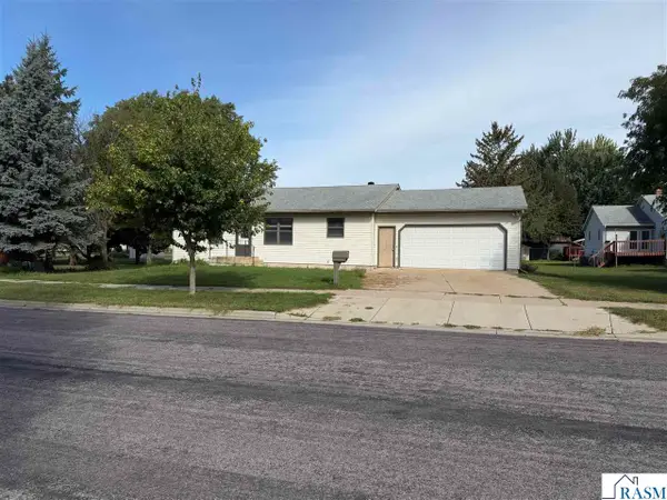 1212 N 2nd Street, New Ulm, MN 56073