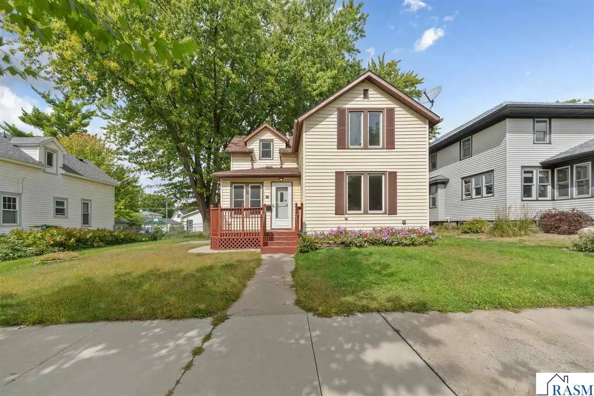 1526 N 4th Street, Mankato, MN 56001-3210 - #1