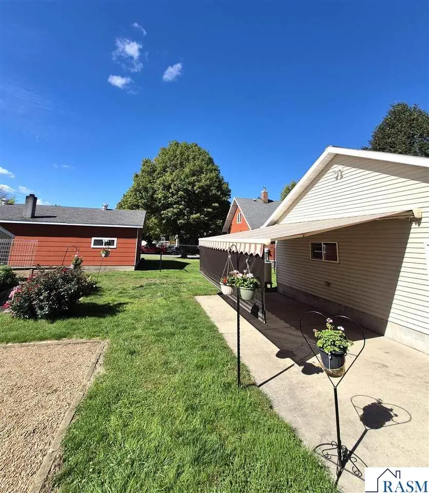 409 SE Linden Street, Sleepy Eye, MN 56085 - #2
