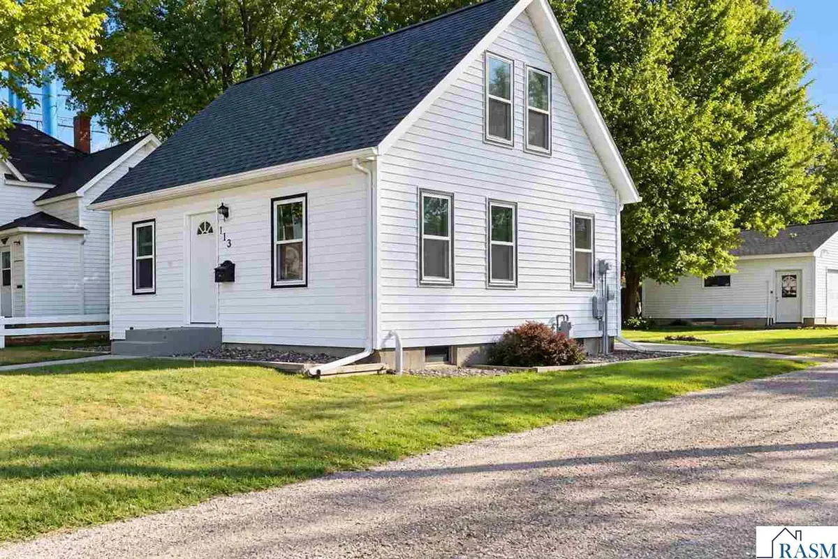 113 NE 3rd Avenue, Sleepy Eye, MN 56085 - #1