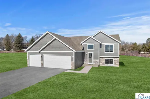 2017 Aster Lane, Mankato, MN 56001