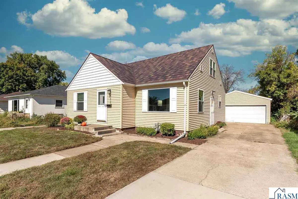 332 Harrison Avenue, North Mankato, MN 56003 - #1