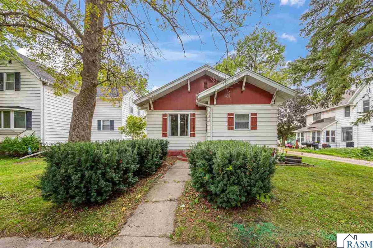 251 N Lincoln Street, Lake Crystal, MN 56055 - #1