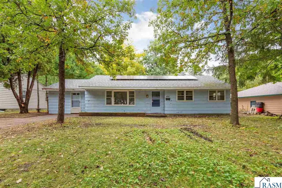 825 Lower Johnson Circle, Saint Peter, MN 56082 - #2