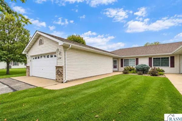 198 Cedar Cove Lane, Owatonna, MN 55060