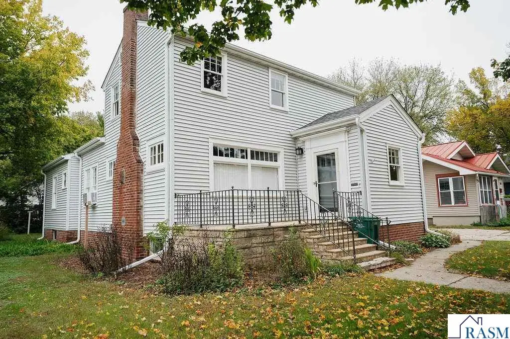 405 6th Street, Jackson, MN 56143 - #1