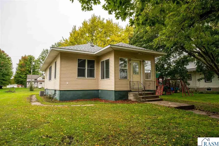 305 N Secor Street, Bricelyn, MN 56014 - #2