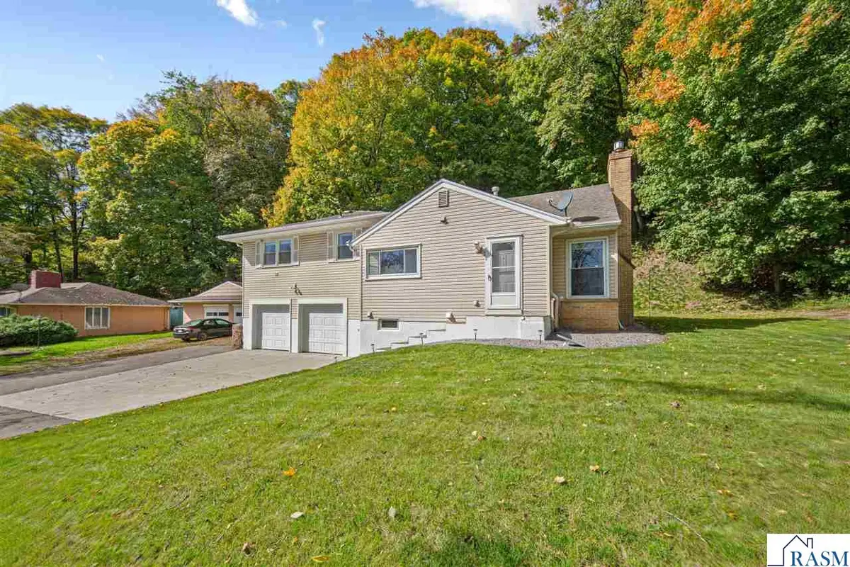 48186 Old River Bluff Road, Saint Peter, MN 56082 - #1
