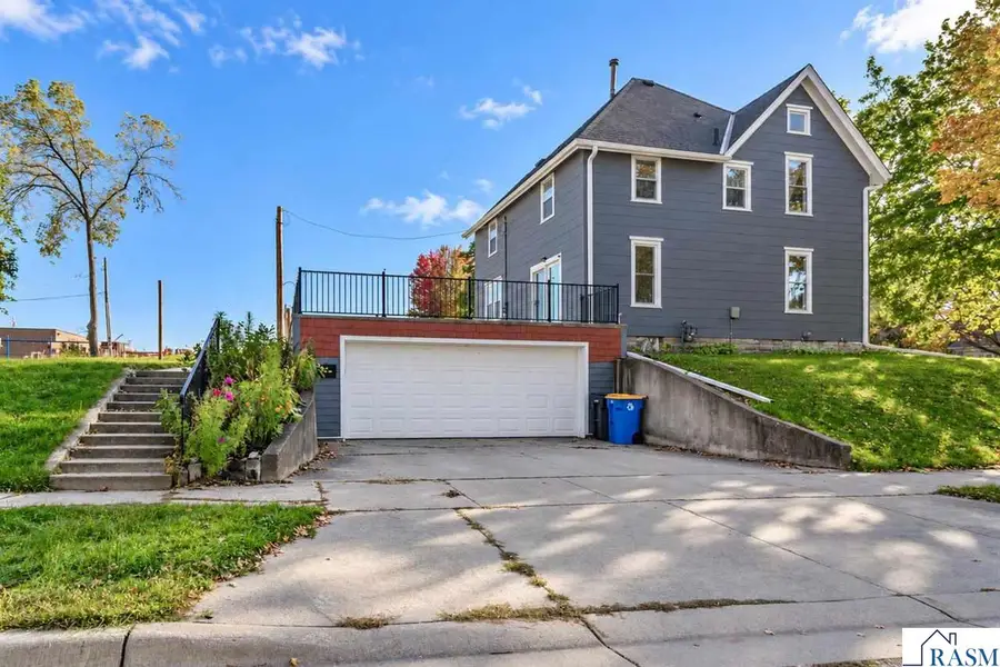 703 S Oak Avenue, Owatonna, MN 55060 - #2