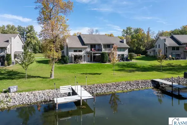 517 W Riverview Drive, Waterville, MN 56096