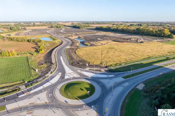 5 Hoffman Road, Mankato, MN 56001