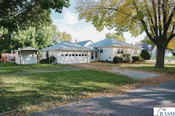 227 E 9th Street, Blue Earth, MN 56013
