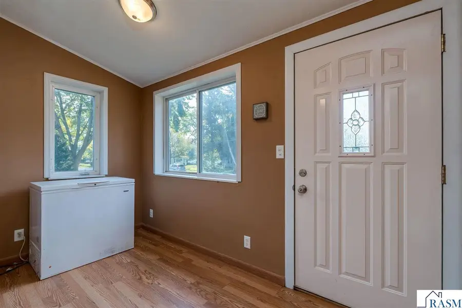 321 E Humphrey Street, Lake Crystal, MN 56055 - #2