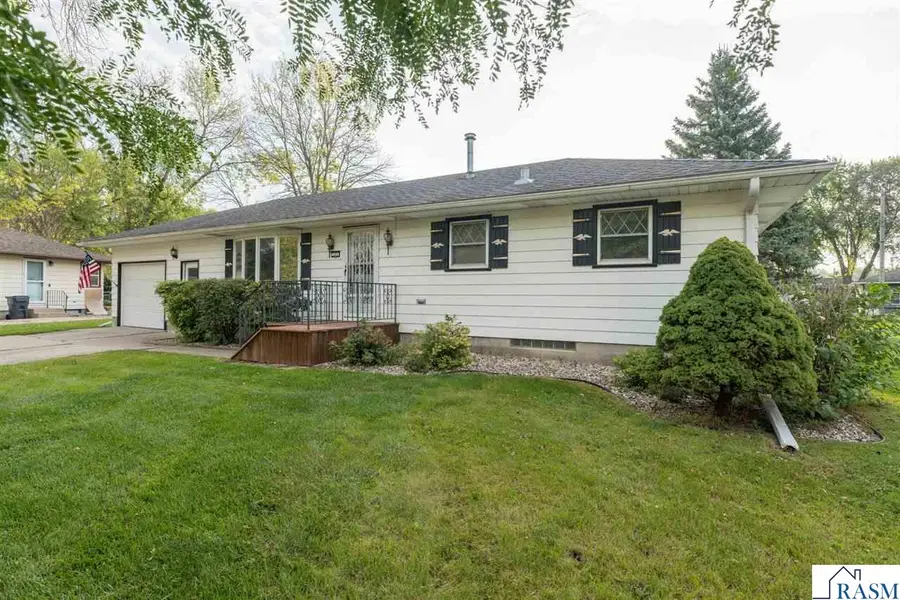 125 N Manitou Drive, Mankato, MN 56001-3517 - #3