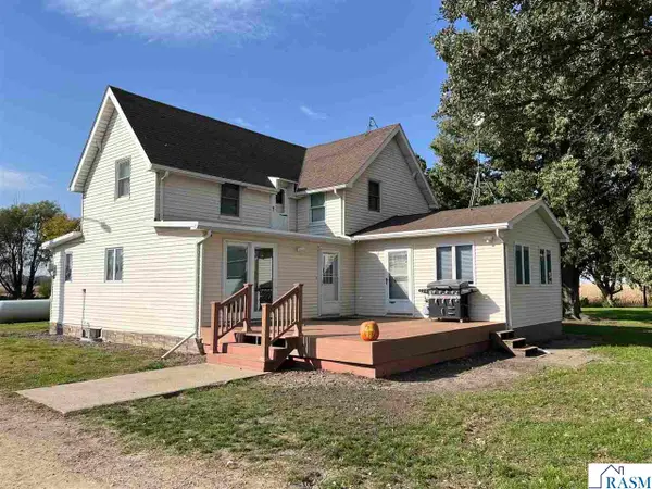 37387 745th Avenue, St. James, MN 56081