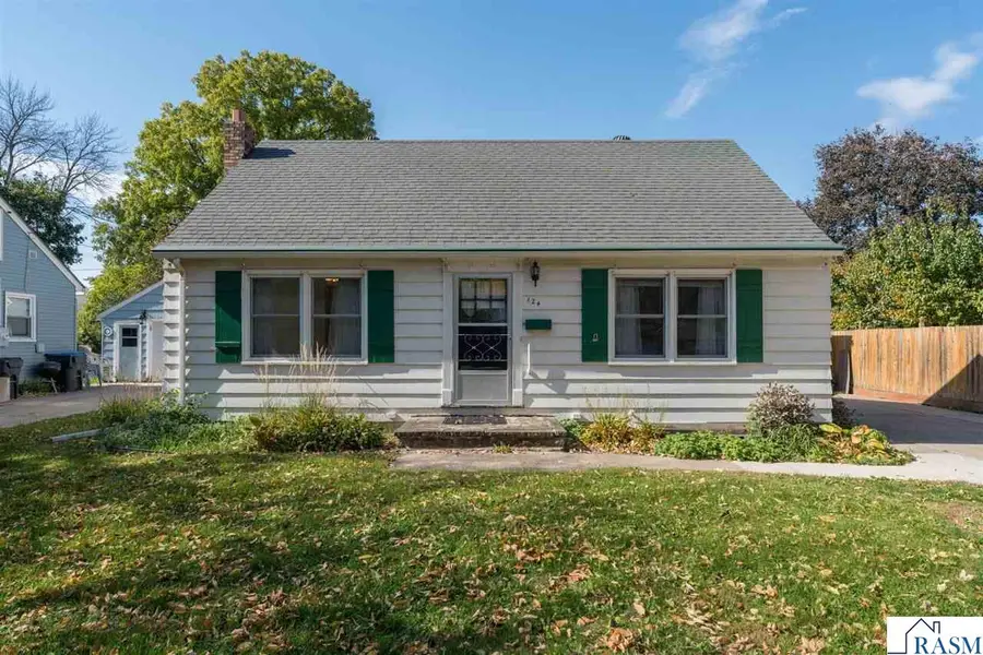 124 Thayer Avenue, Mankato, MN 56001 - #2