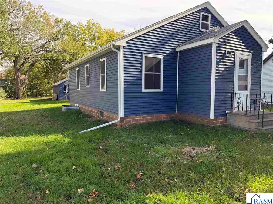 925 7th Street South, Saint James, MN 56081 - #2