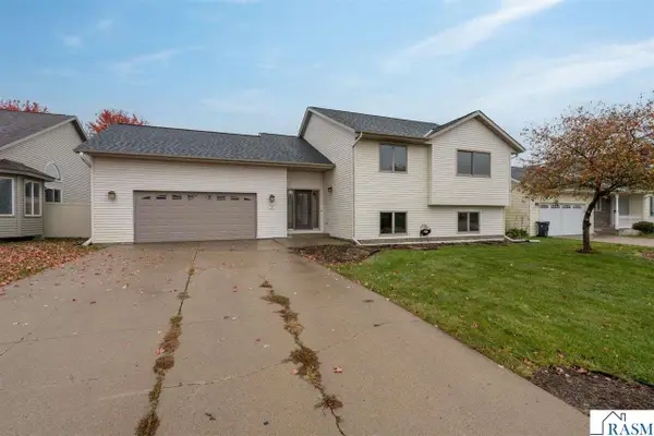 109 Quinion Drive, Mankato, MN 56001