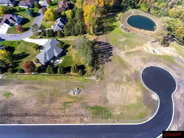 2199 NE MAPLE LEAF Lane, Owatonna, MN 55060