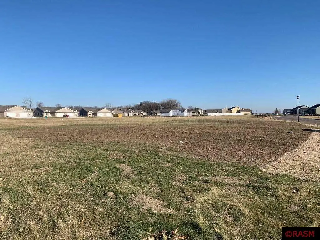 725 SE Escalade Lane, Owatonna, MN 55060 - Image #1