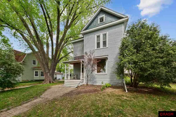 819 S Cedar Ave, Owatonna, MN 55060