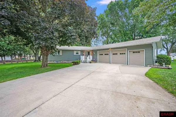 630 E 13th Street, Blue Earth, MN 56013