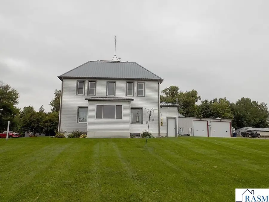 39243 561st Ave, New Ulm, MN 56073 - Image #3