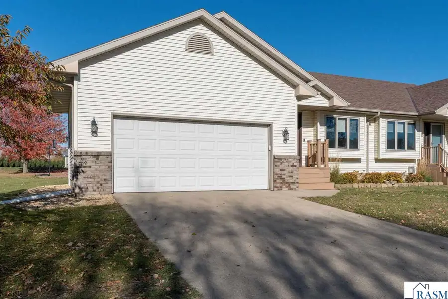 505 West Nathan Street, Lake Crystal, MN 56055 - Image #2