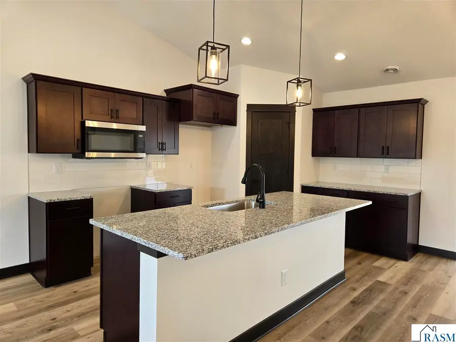 630 Cedar Ridge Avenue, Le Center, MN 56057 - Image #3