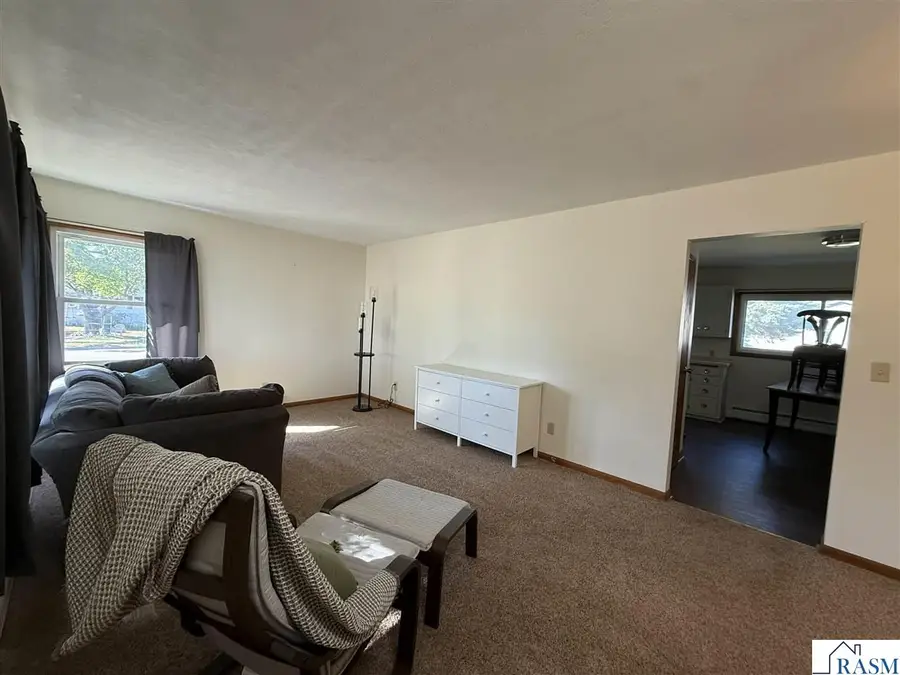 400 E North Street, Waldorf, MN 56091 - Image #3