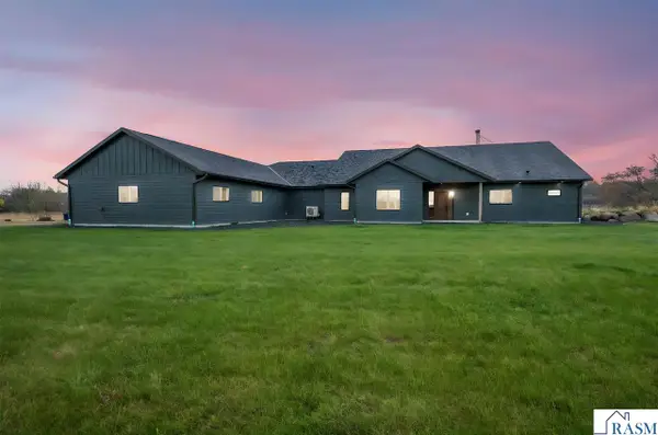 847 E judson fort Rd, Lake Crystal, MN 56055