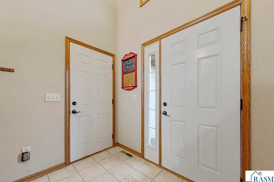 329 Crystal Circle, Mankato, MN 56001 - Image #2