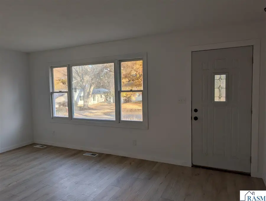 507 W Allyn Street, Janesville, MN 56048 - Image #3