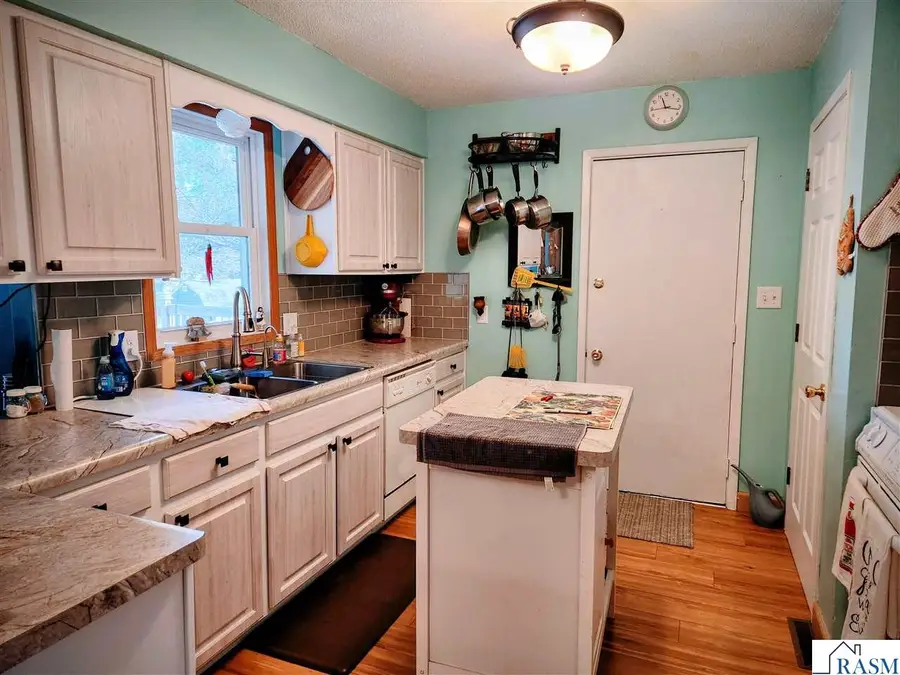 524 Hiawatha Drive, Saint Clair, MN 56080 - Image #2