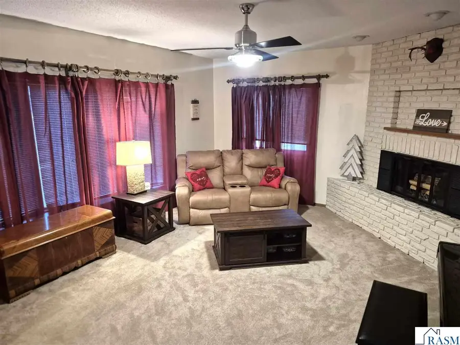 819 SE 2nd Avenue, Sleepy Eye, MN 56085 - Image #2