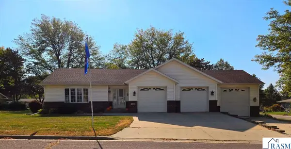 411 Wanser Avenue, Lafayette, MN 56054