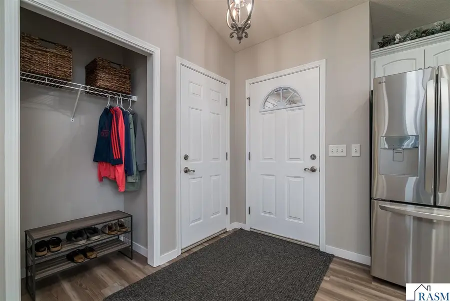 2224 Fairbanks Drive, North Mankato, MN 56003 - Image #2