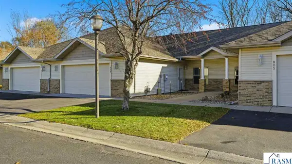 809 Dublin Court, Mankato, MN 56001