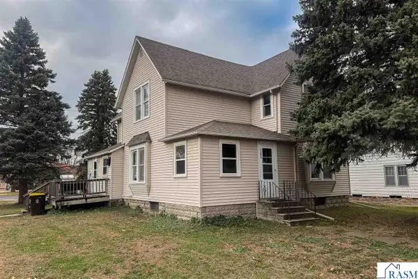 101 N Park Street, Minnesota Lake, MN 56068