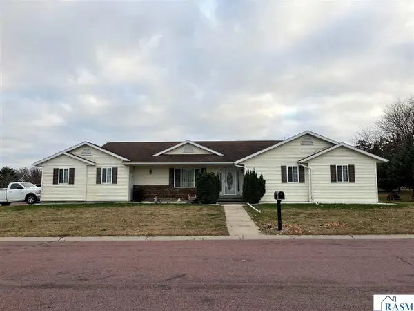 1007 Westwood Drive, St. James, MN 56081