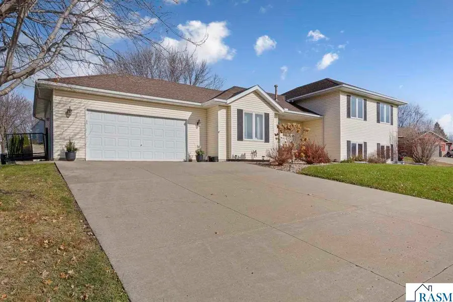 405 Thomas Drive, Eagle Lake, MN 56024 - Image #3