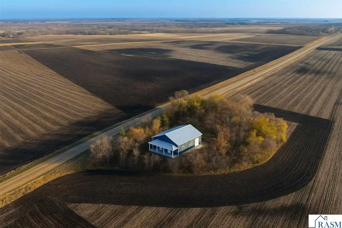 16280 552nd Avenue, Good Thunder, MN 56037 - Image #1