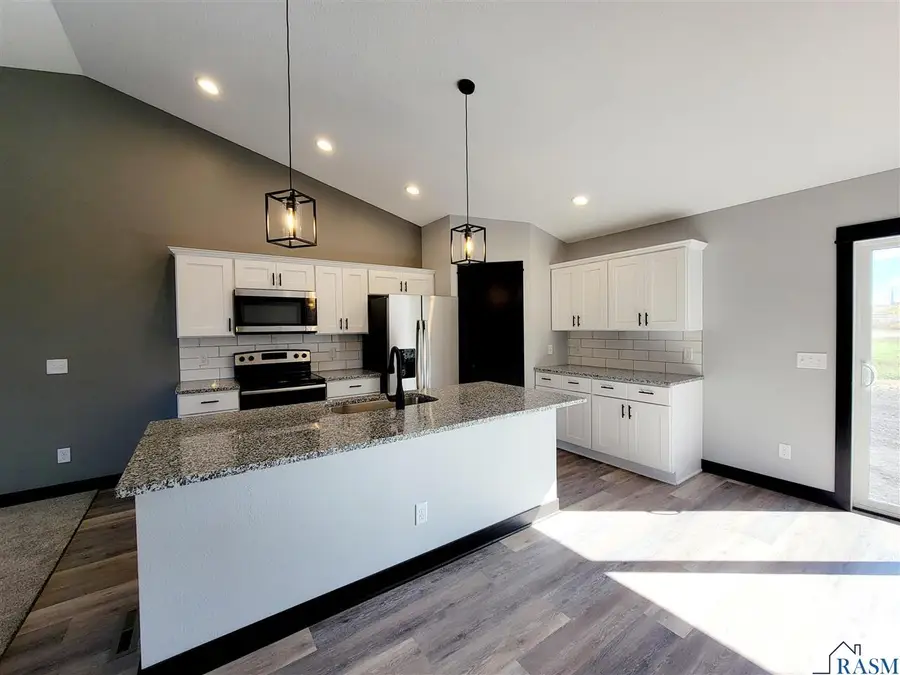 320 Falcon Run, Eagle Lake, MN 56024 - Image #3