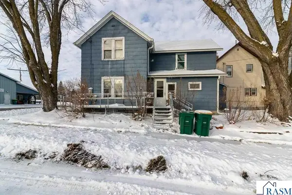 184 W Elm Street, Kilkenny, MN 56052