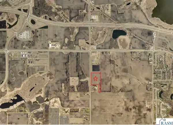 21409 594th Avenue, Mankato, MN 56001