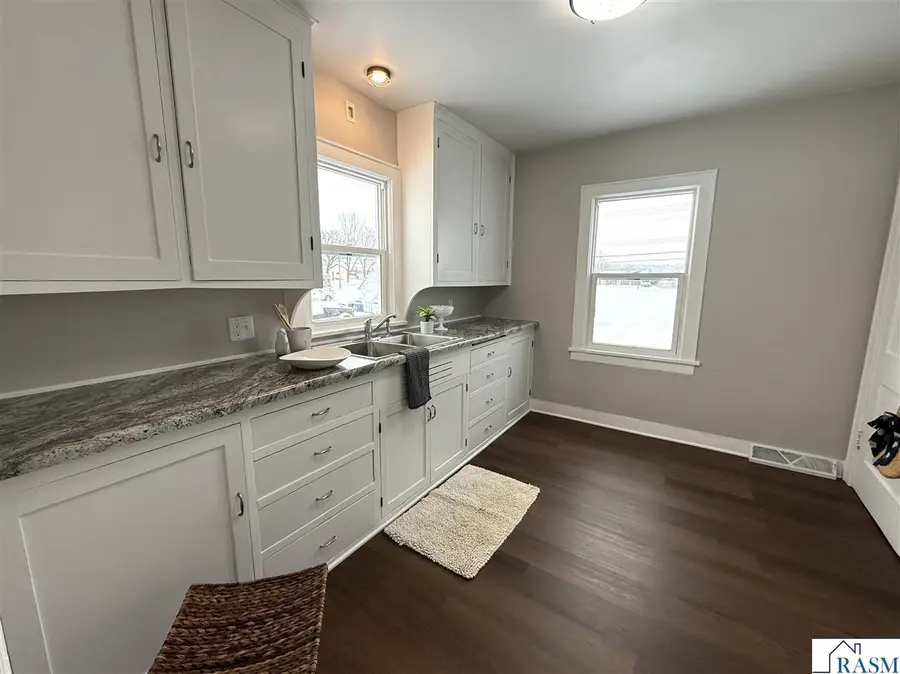 915 S Valley, New Ulm, MN 56073 - Image #2