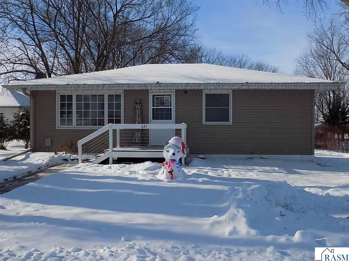 631 10th St, Lafayette, MN 56054 - Image #1