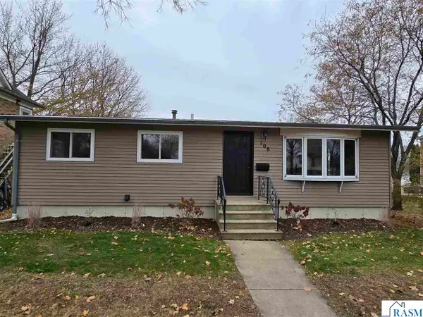 108 Franklin St S, New Ulm, MN 56073
