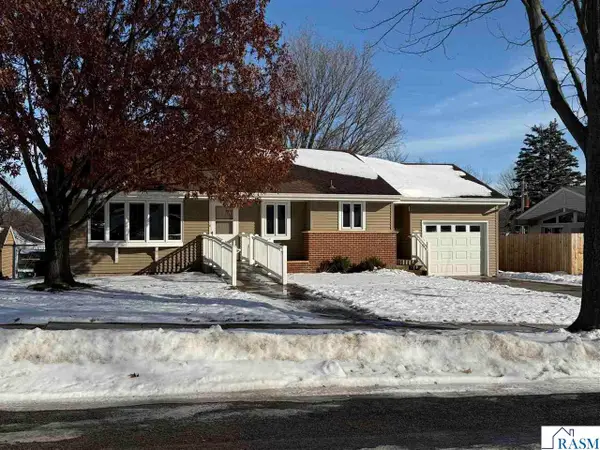 422 West Street, New Ulm, MN 56073