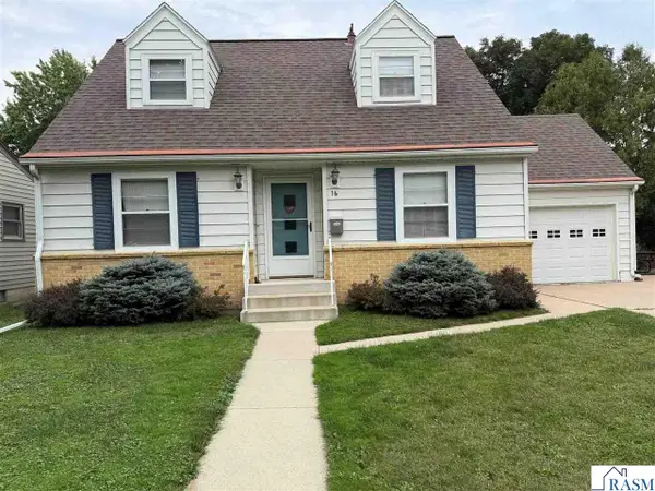 16 Bruce Court, Mankato, MN 56001